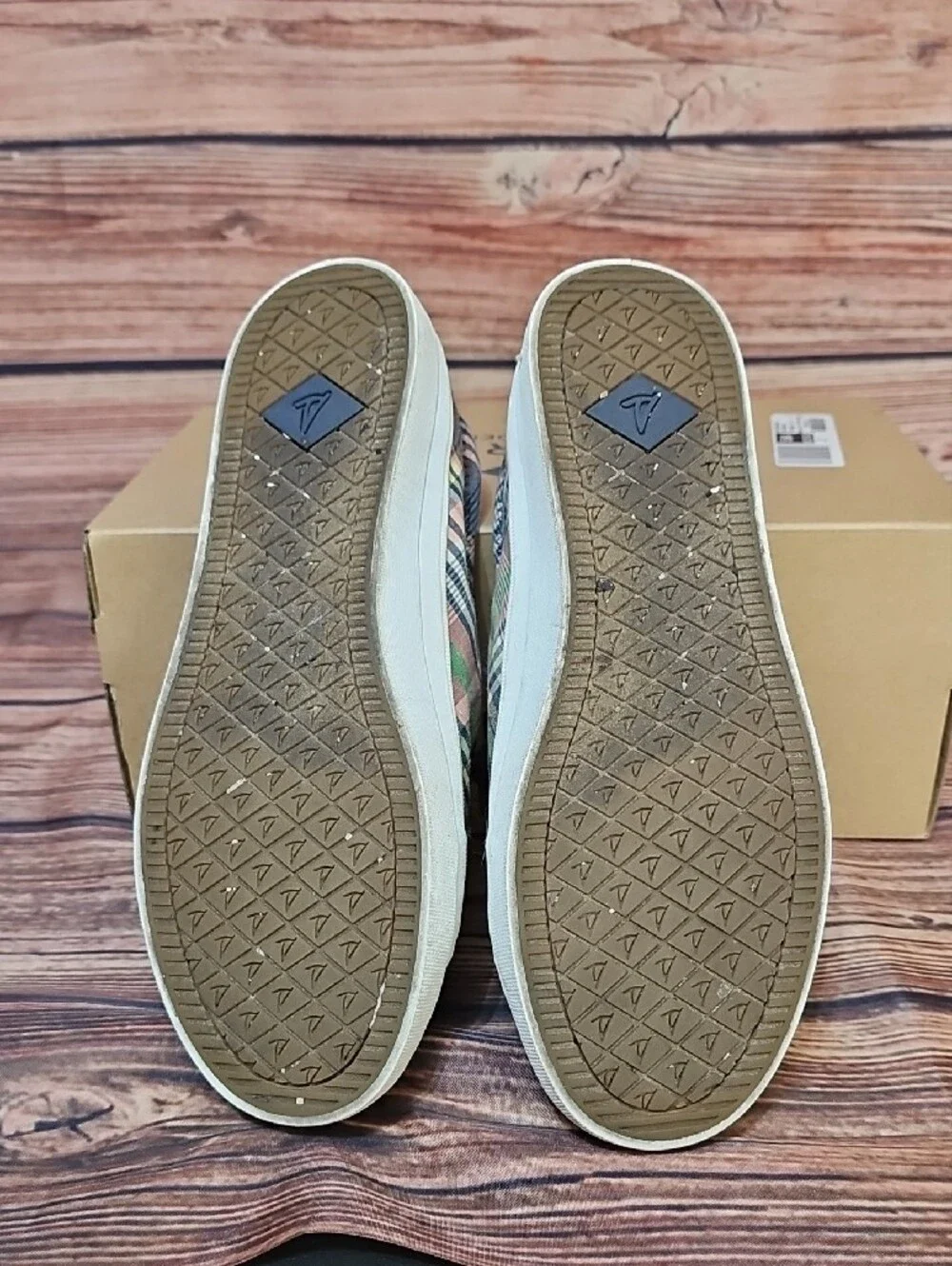 Sperry plaid fabric
